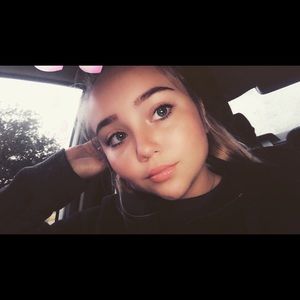 Meet your Posher, Alyssa